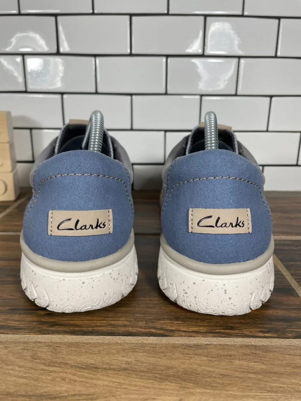 Clarks RelaxLite Lace Shoes Mens Size 10.5 Light Gray Casual Slip On Loafer